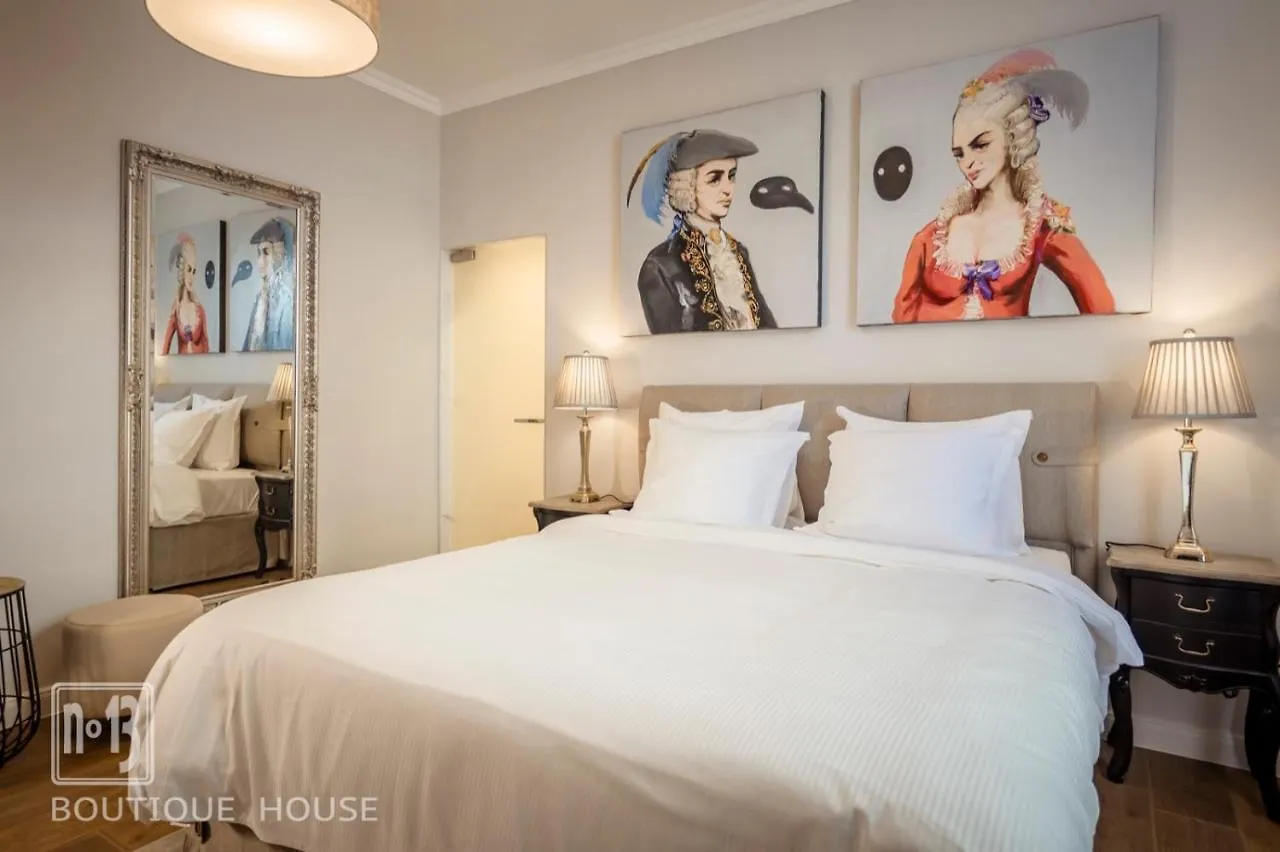 No13 Boutique House Otel Burgaz Konukevi