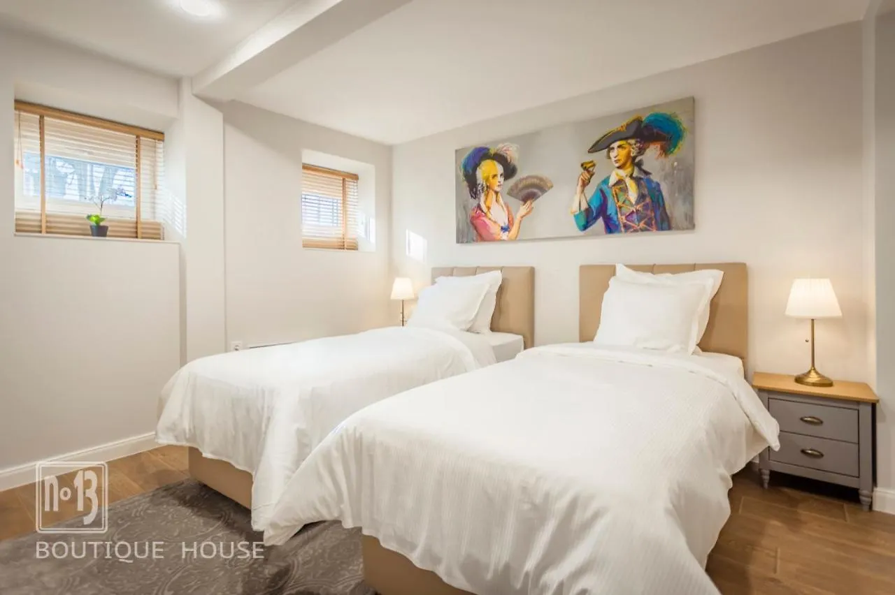 No13 Boutique House Otel Burgaz Konukevi